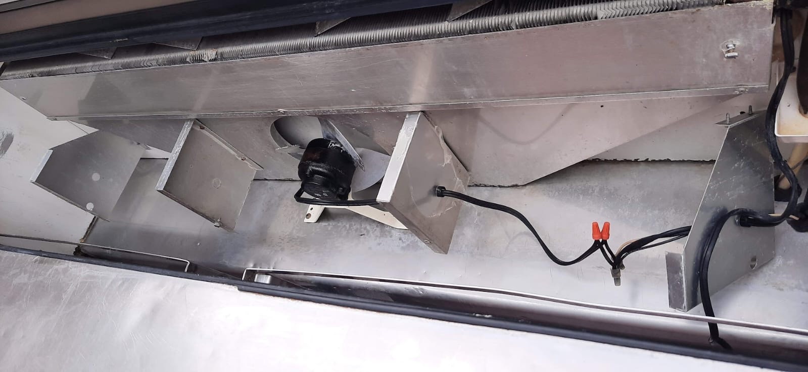 Servicio técnico en vitrina o equipo refrigerado